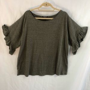 Cable and Gauge Women’s Top with Ruffle Sleeves size 3X